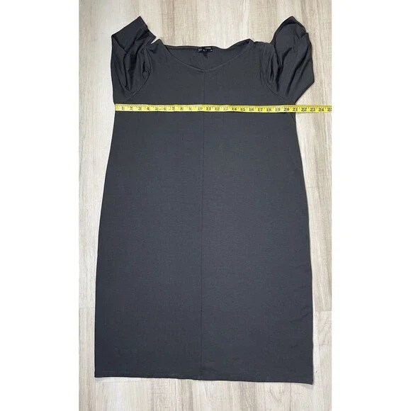 Eileen Fisher Bateau Neck Dress. Size: M